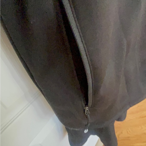 The North Face large-size lightweight men's jacket in great conditions - Picture 9 of 11